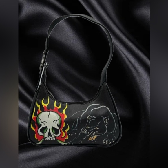 Ed Hardy Black Bag with Panther and Red Stars. Skull tattoo art - Picture 2 of 5